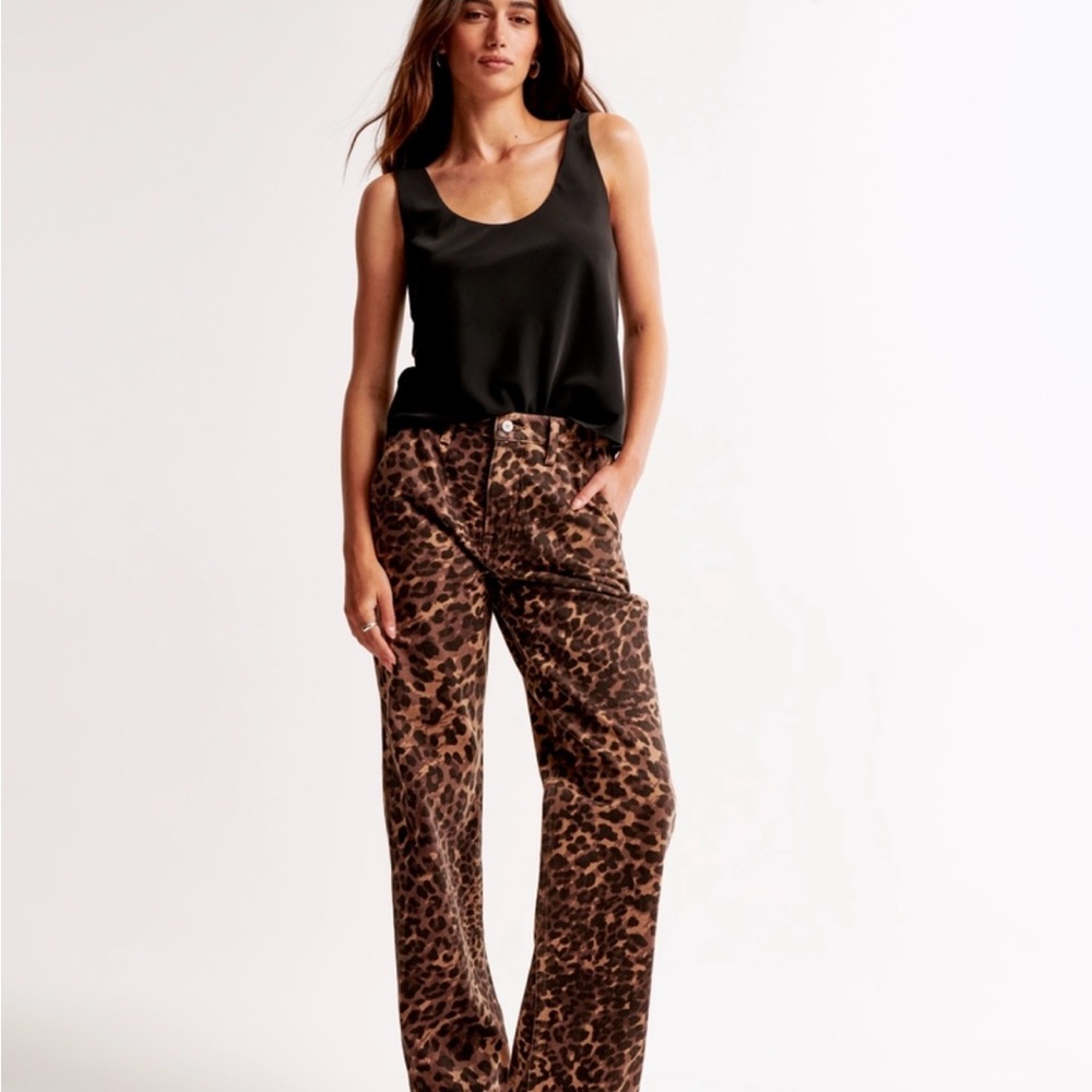 Abercrombie & Fitch Mid Rise Slouchy Jean in Leopard